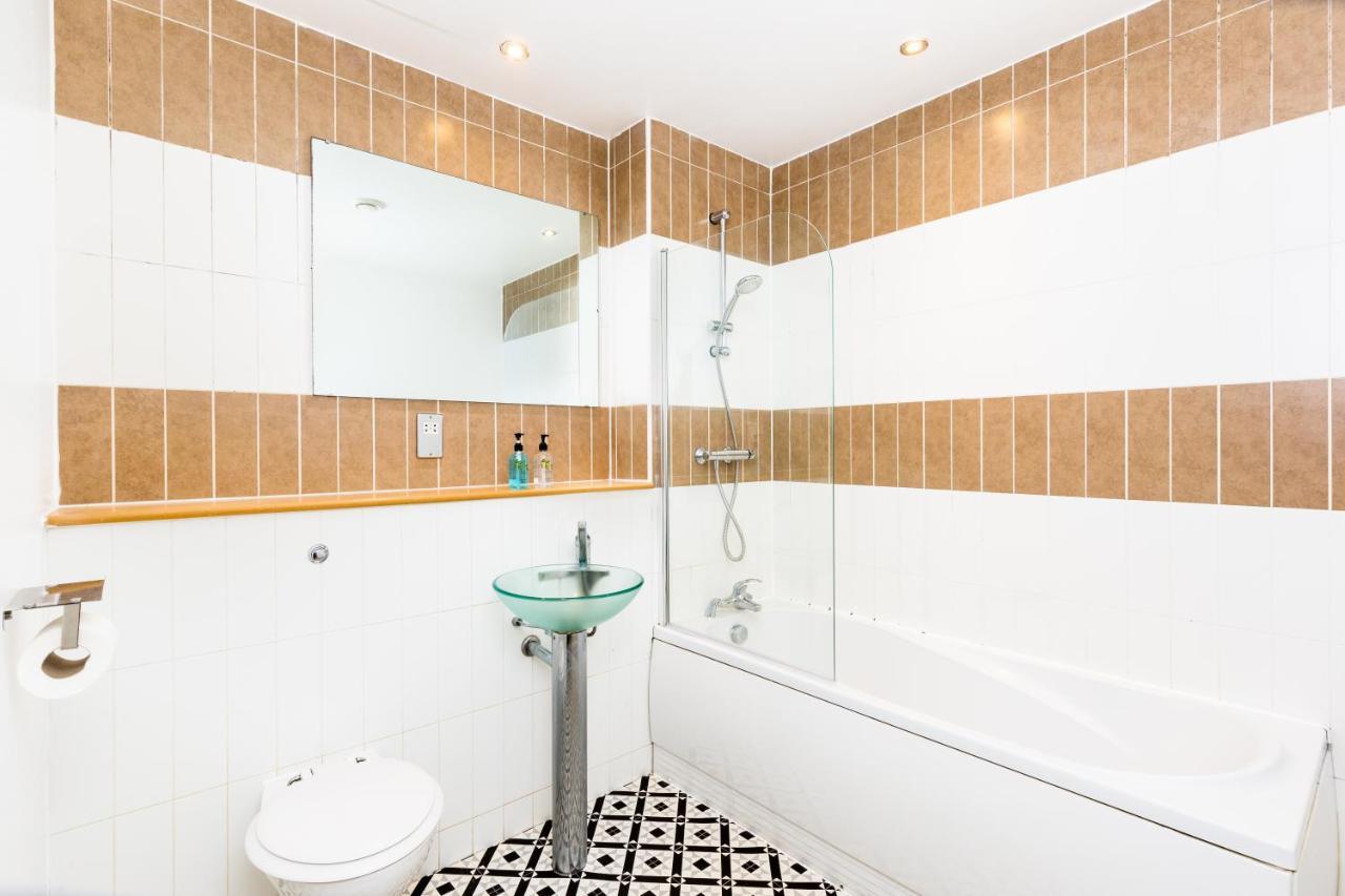 Washington 2 Bedroom Apartment By The Cube & Mailbox & Private Terrace 伯明翰 外观 照片